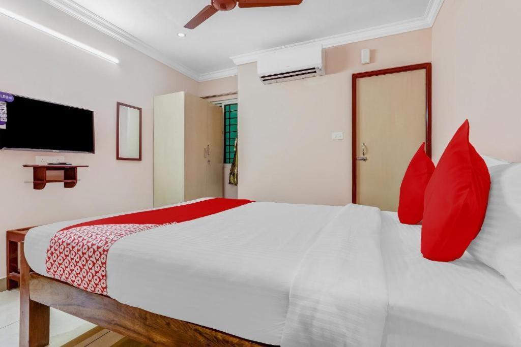 Pn Samy Inn Pondicherry Exterior foto